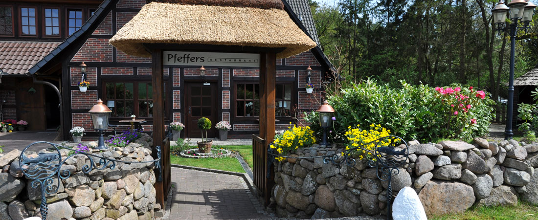 Pfeffers Restaurant in Hanstedt — Terrasse und Garten